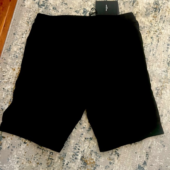 BALMAIN EMBOSSED BERMUDA SHORTS - BLACK - Picture 2 of 9